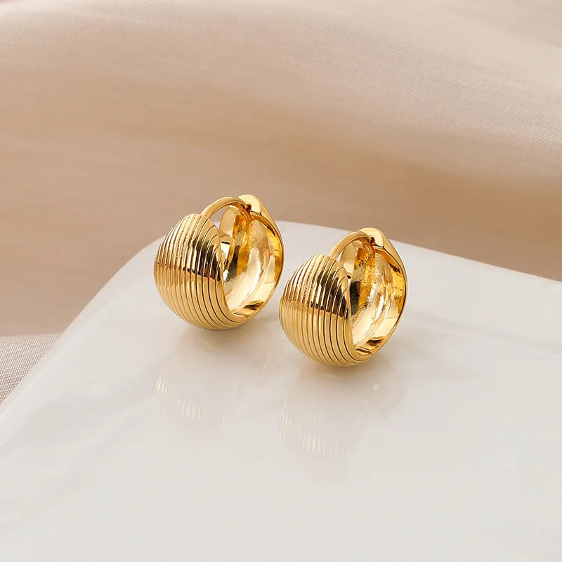 Vintage Gold Alloy Ribbed Hoop Huggie Stud & Clip On No Piercing Minimalist Ear Cuff Earrings