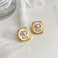 New Chinese Vintage Oil Painting Baroque Freshwater Pearl Lotus Flower Copper Stud Earrings