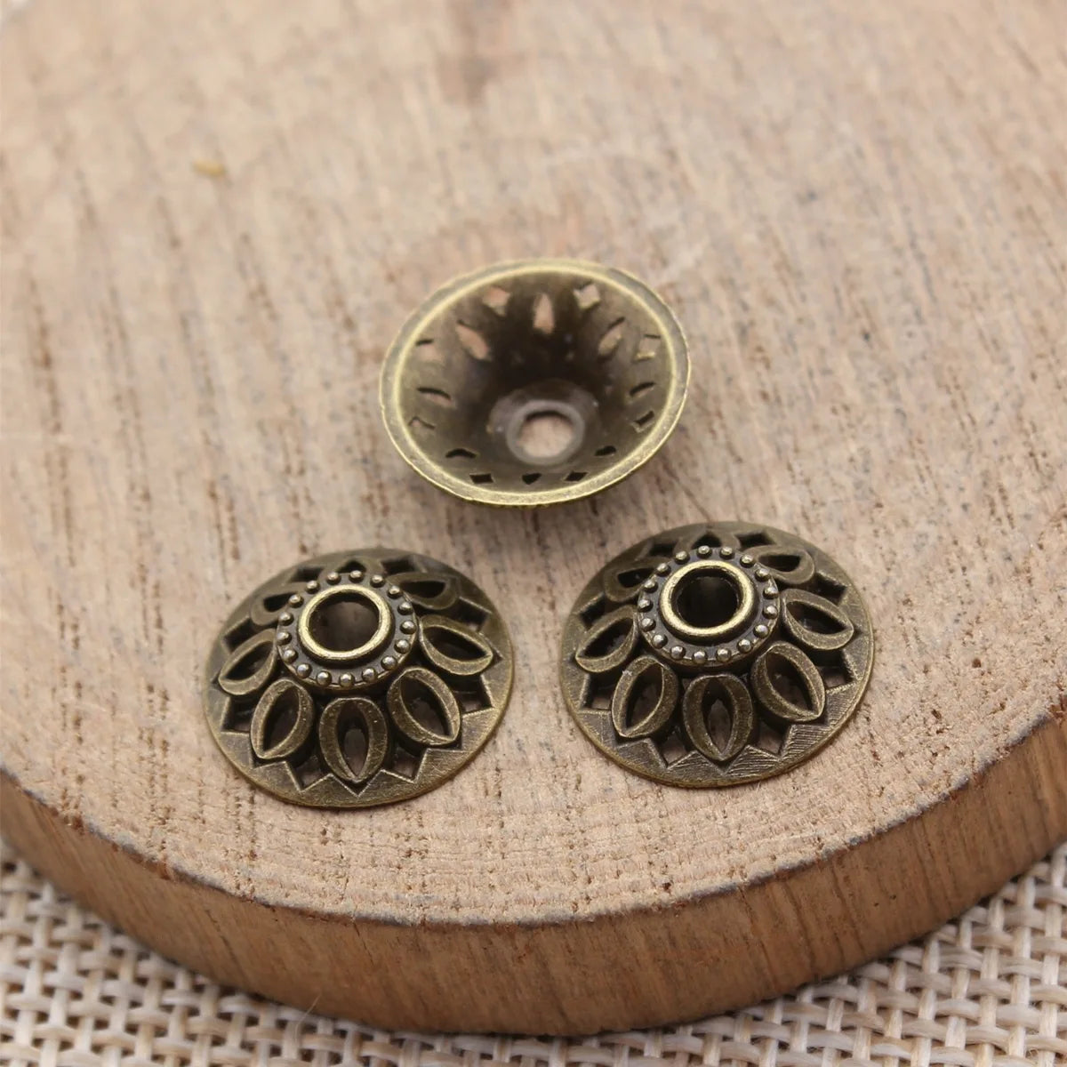 14x14x4.7mm 0.55g Multi Color Zinc Alloy Flower Bead Caps for DIY Beaded Necklace Bracelet Jewelry