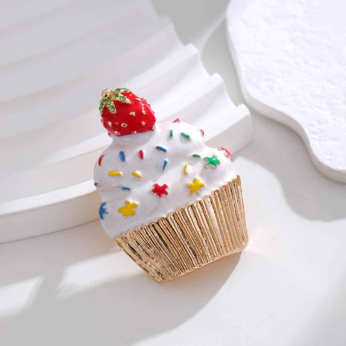 Cute Enamel Strawberry Cupcake Brooch With Rhinestone Leaves, Dessert Lapel Pin Corsage Gift Accessory