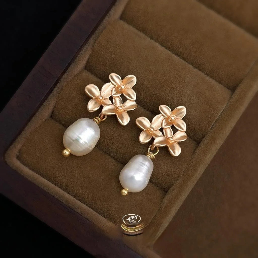 Light Luxury Handmade Floral Drop Earrings With Natural Freshwater Pearls And Silver Plated