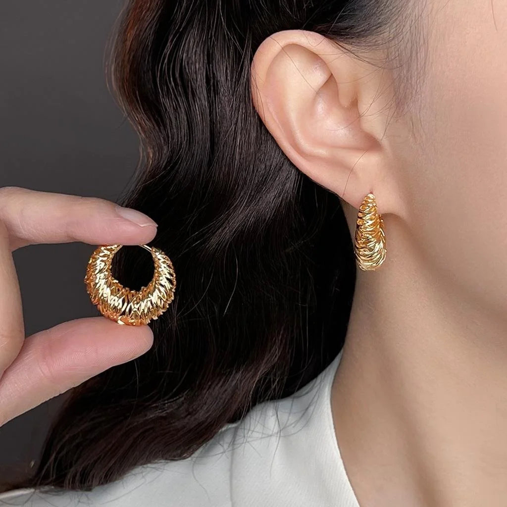 Light Luxury Copper Hollow Out Irregular Geometric Round Stud Earrings