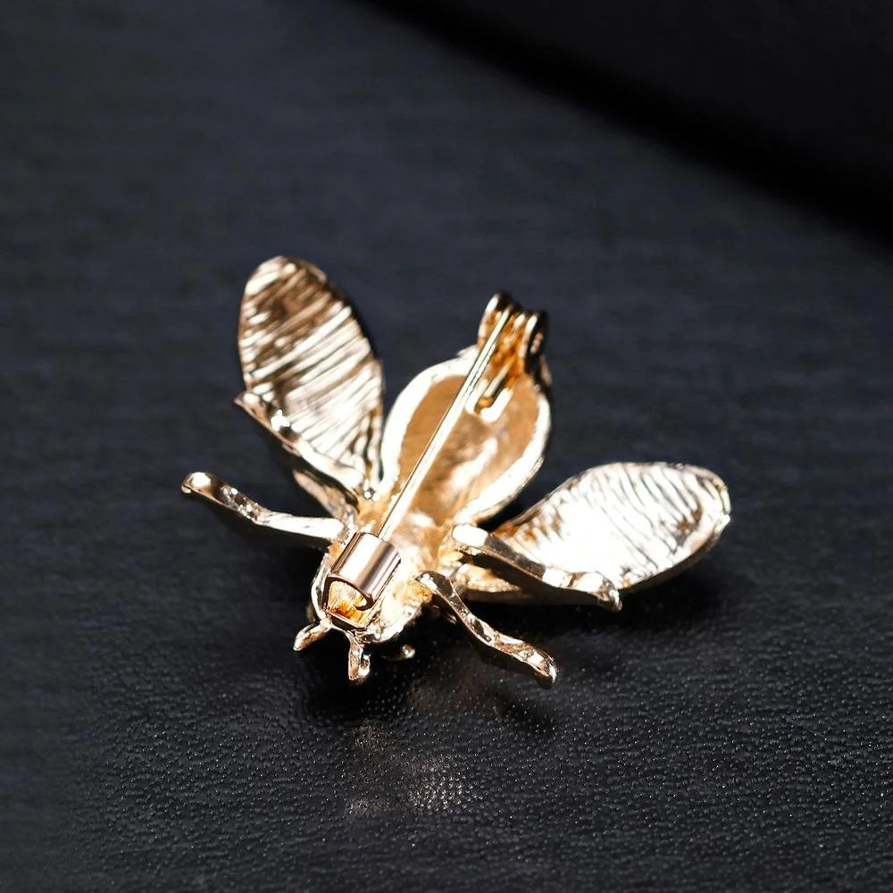 Luxury Enamel Rhinestone Bee Brooch, Gold Tone Animal Lapel Pin Corsage For Women Suit Accessory