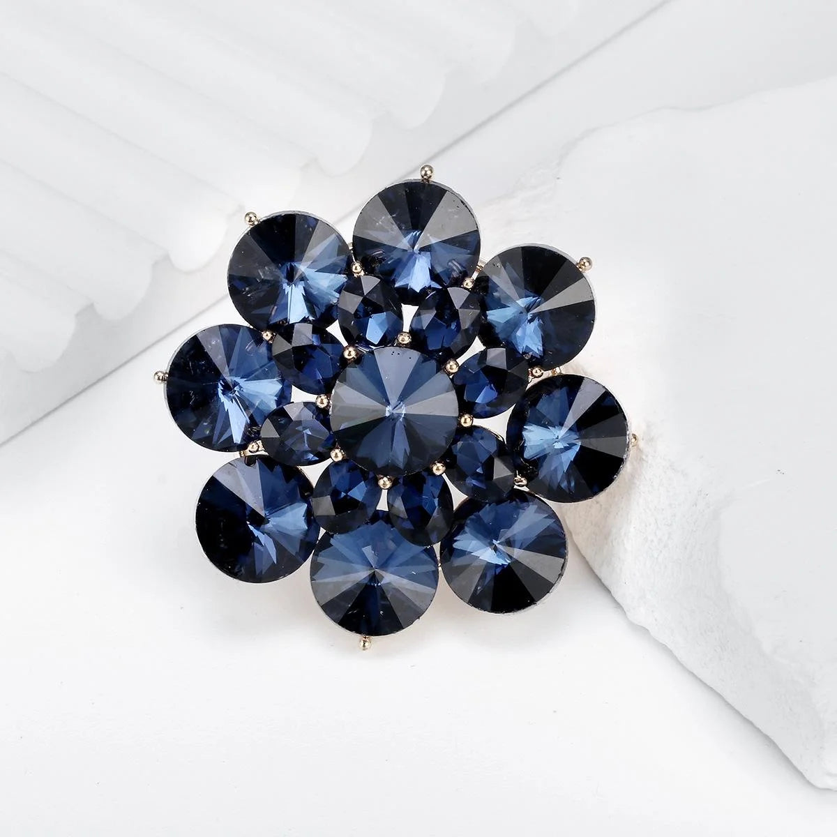 Luxury Blue Rhinestone Sunflower Zinc Alloy Brooch, Elegant Floral Lapel Pin Corsage Suit Accessory Gift