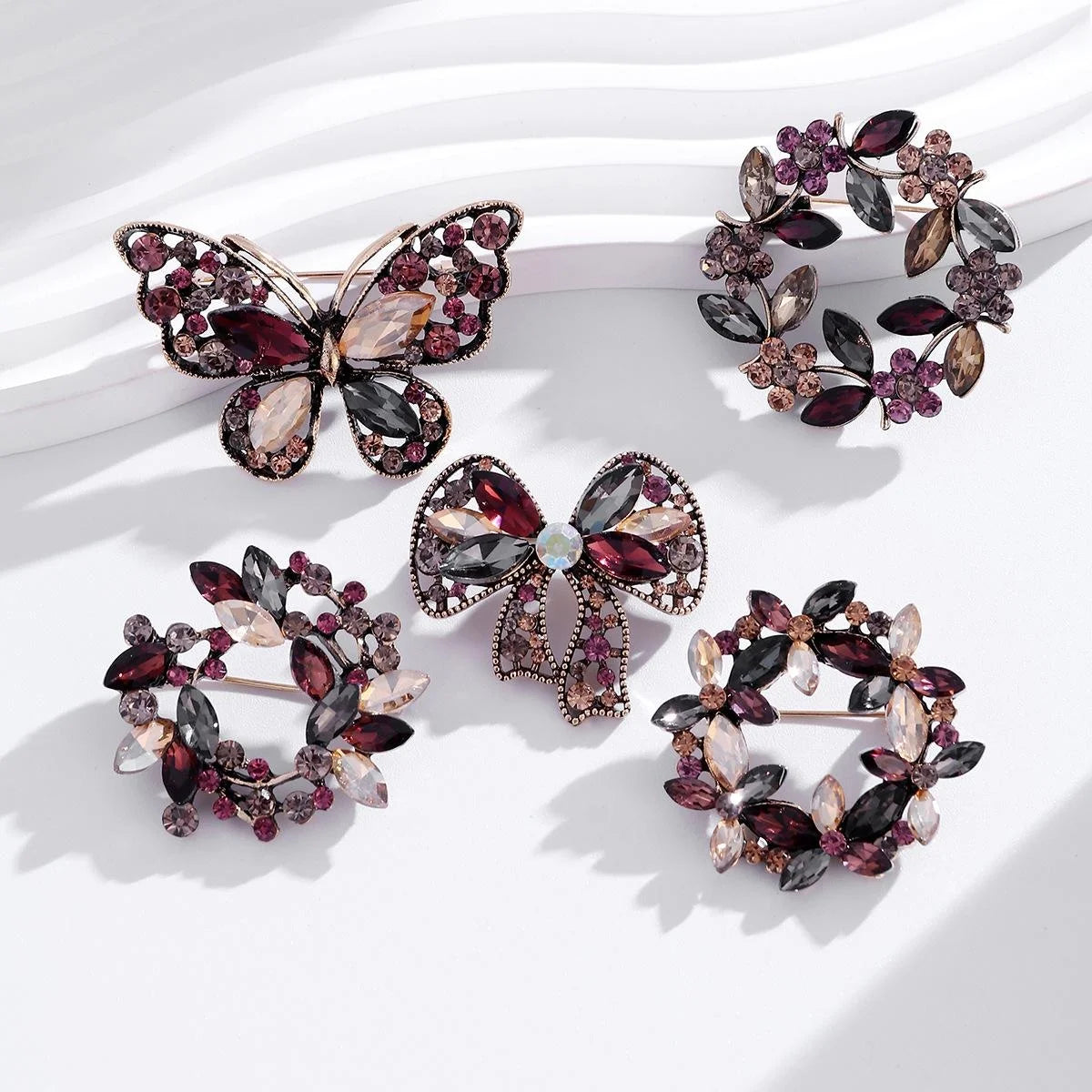 Elegant Rhinestone Alloy Swan, Floral Wreath And Flower Brooch For Women's Lapel Pin Suit Accessory