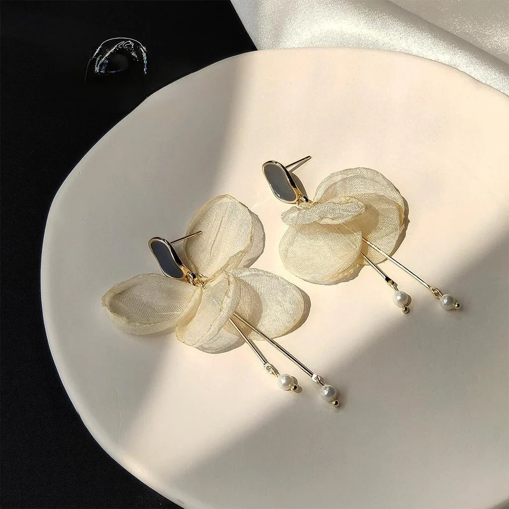 French Style Mesh Flower Shell Pearl Stud Earrings 14K Plated Jewelry