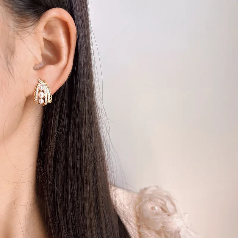 Gold Alloy Lace Fan Shape Pearl Rhinestone Luxury Stud & Clip On No Piercing French Style Earrings