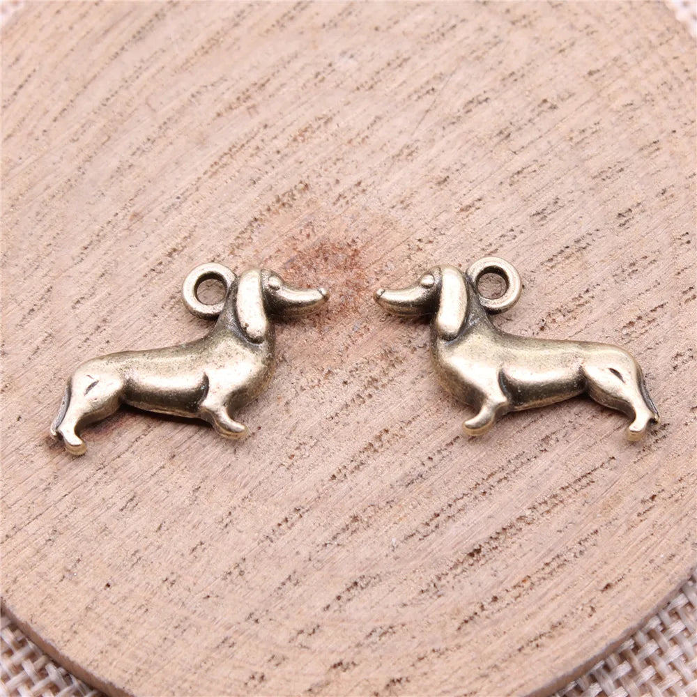 22x12mm 1.81g Antique Bronze Zinc Alloy Dachshund Dog Charm Pendant for DIY Necklace Bracelet Making