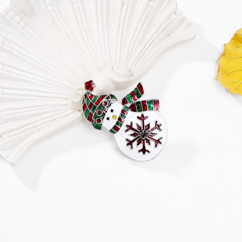 Cute Christmas Snowman Snowflake Enamel Rhinestone Alloy Brooch, Festive Lapel Pin Corsage Gift