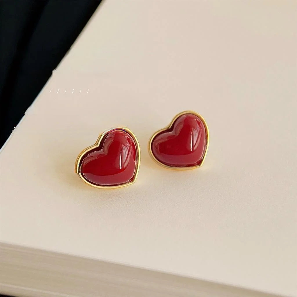 Elegant Vintage Gold-Tone Red Heart Copper Stud Earrings 3D Heart Shape Commuter Jewelry