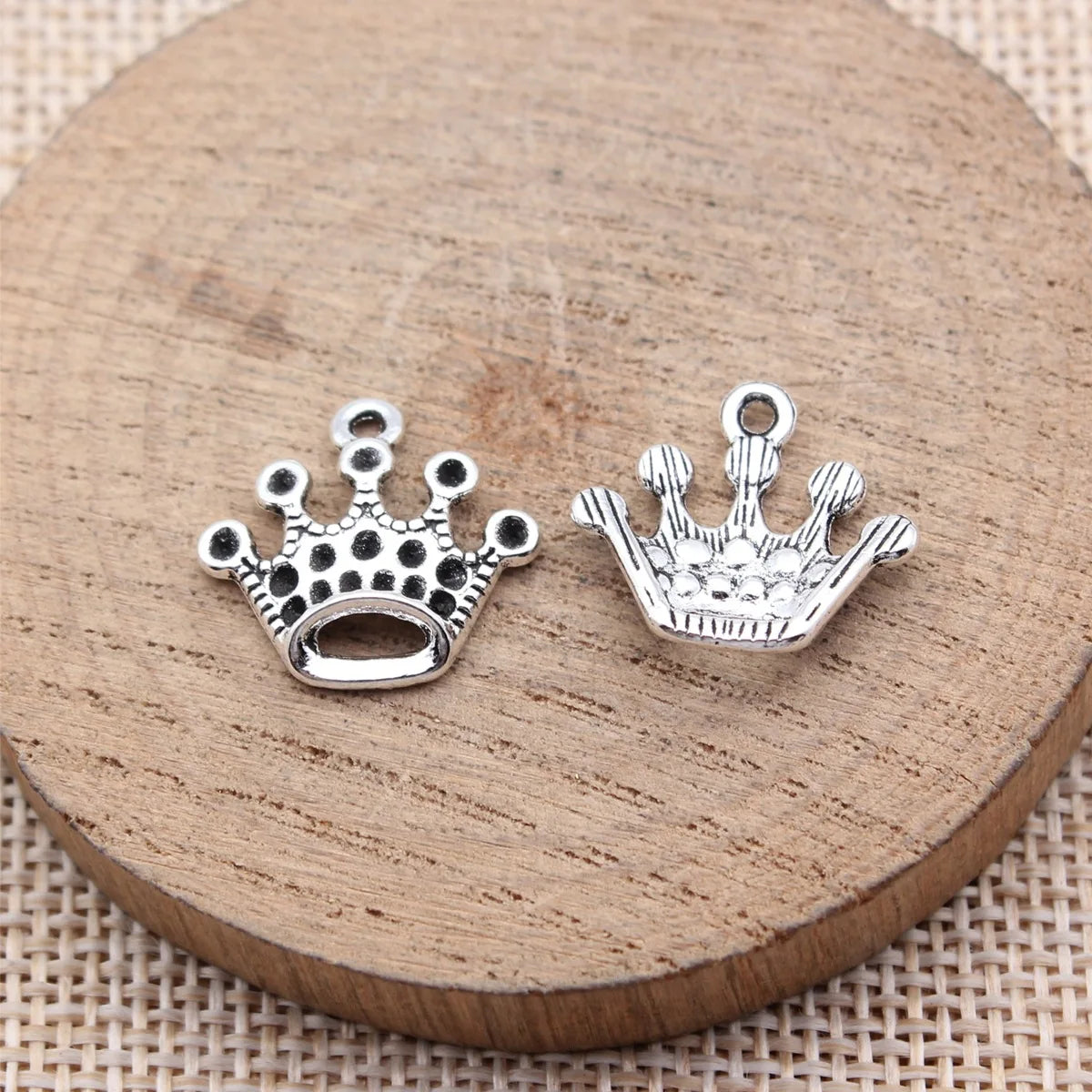 18x17mm 1.1g Antique Silver Zinc Alloy Crown Charm Pendant for Necklace Bracelet DIY Jewelry Making