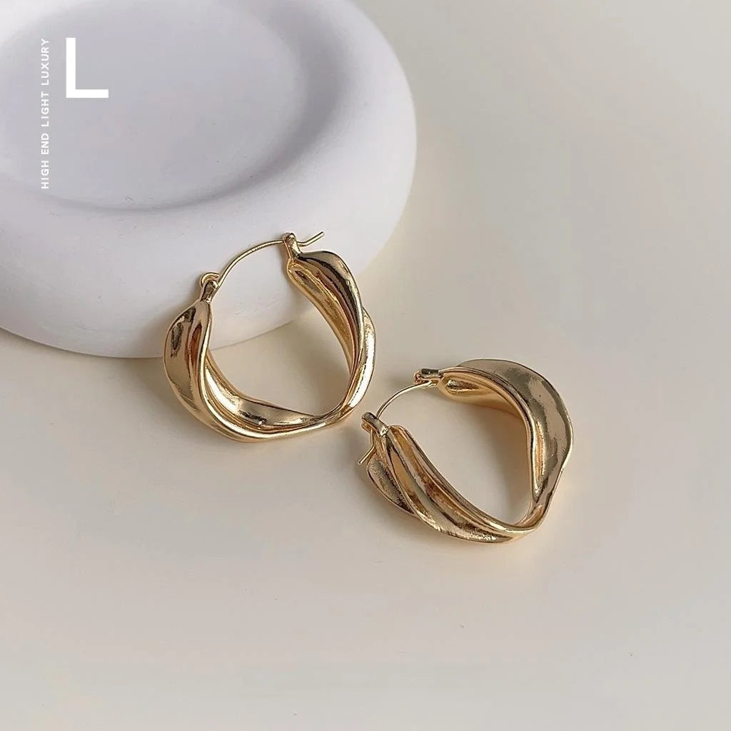 French Vintage Irregular Geometric Copper Drop Earrings, Elegant Round Commuter Jewelry