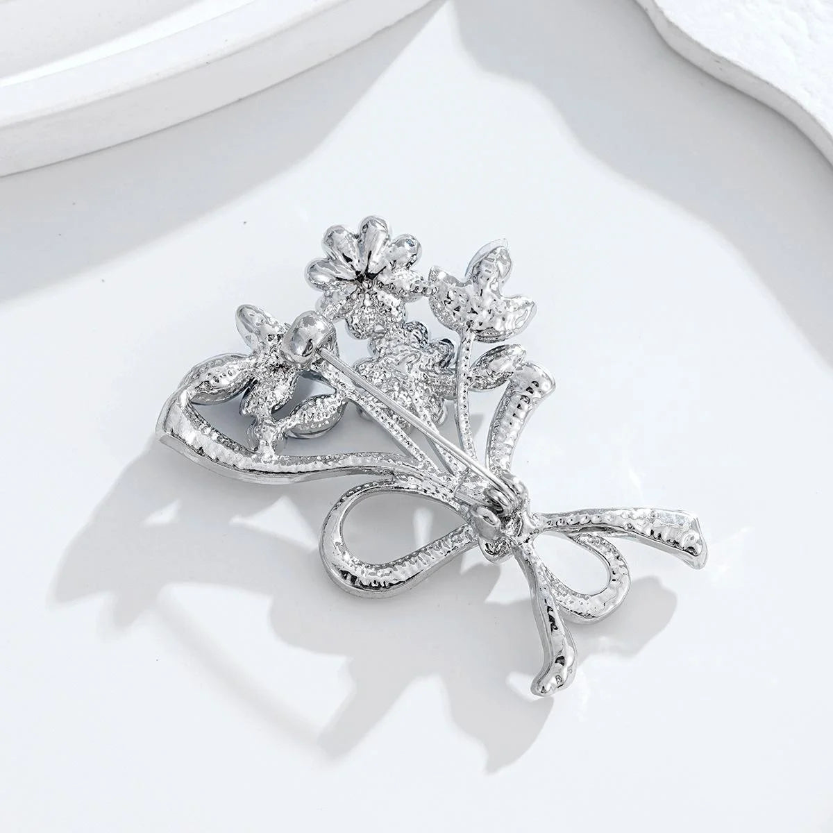 Elegant Blue Crystal Rhinestone Flower Bouquet Brooch For Women, Vintage Alloy Lapel Pin Suit Accessory Gift