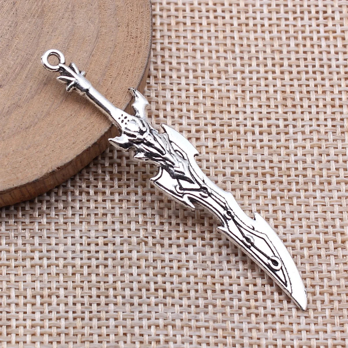 59mm 3.1g Antique Silver Zinc Alloy Seven Star Knife Charm Pendant for DIY Cosplay Jewelry Making