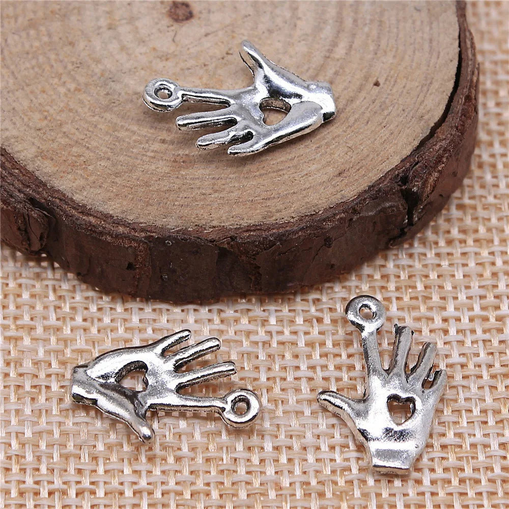 18x11mm 1g Antique silver tone zinc alloy Hand Heart charm pendant for DIY bracelet necklace making