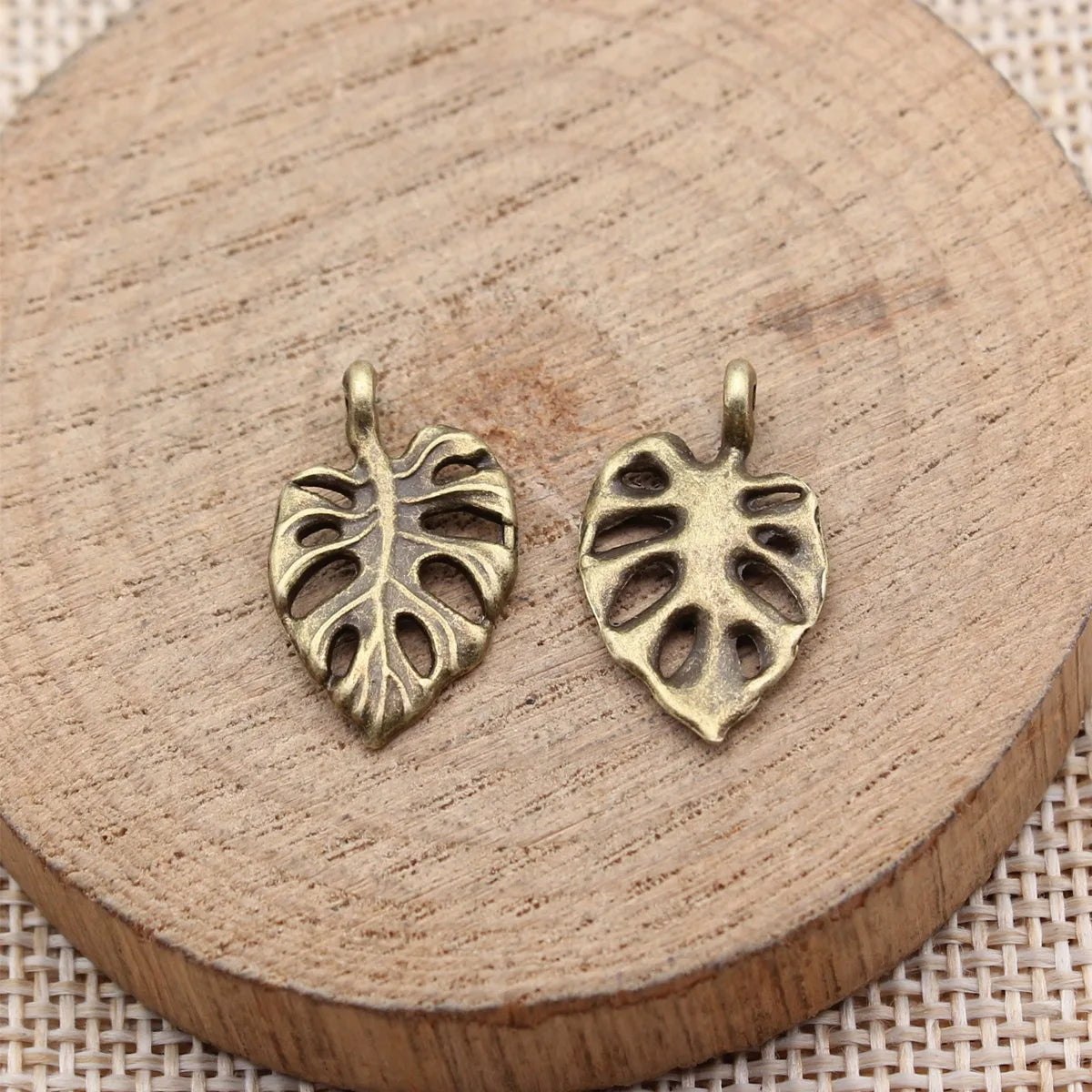 20x12mm 0.82g Multicolor Zinc Alloy Leaf Charm Pendant for Bracelet Necklace DIY Jewelry Making