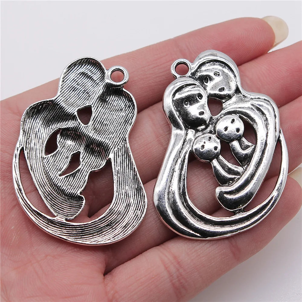 41x49mm 10g Antique Silver Finish Zinc Alloy Loving Family Charm Pendant for DIY Necklace Jewelry
