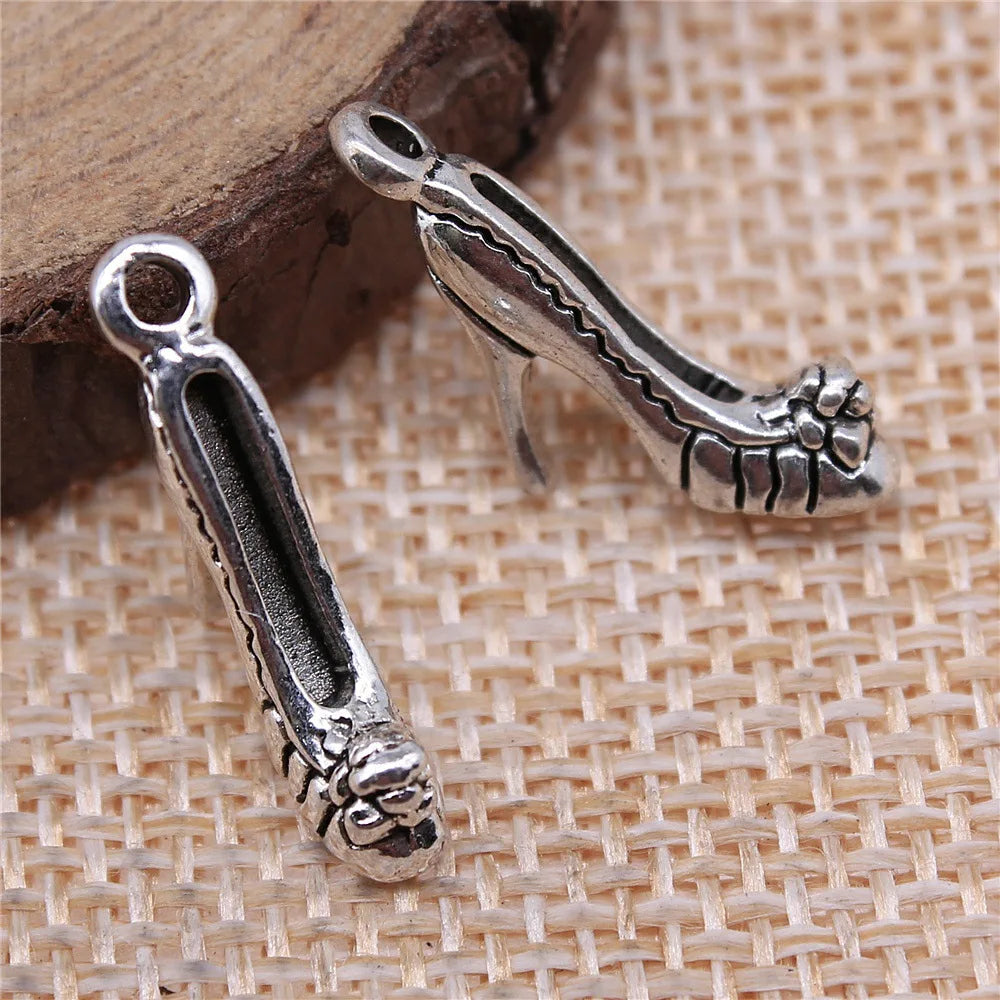 14x13mm 1.2g Antique Silver Zinc Alloy Patterned High Heel Shoe Charm Pendant for DIY Fashion Jewelry