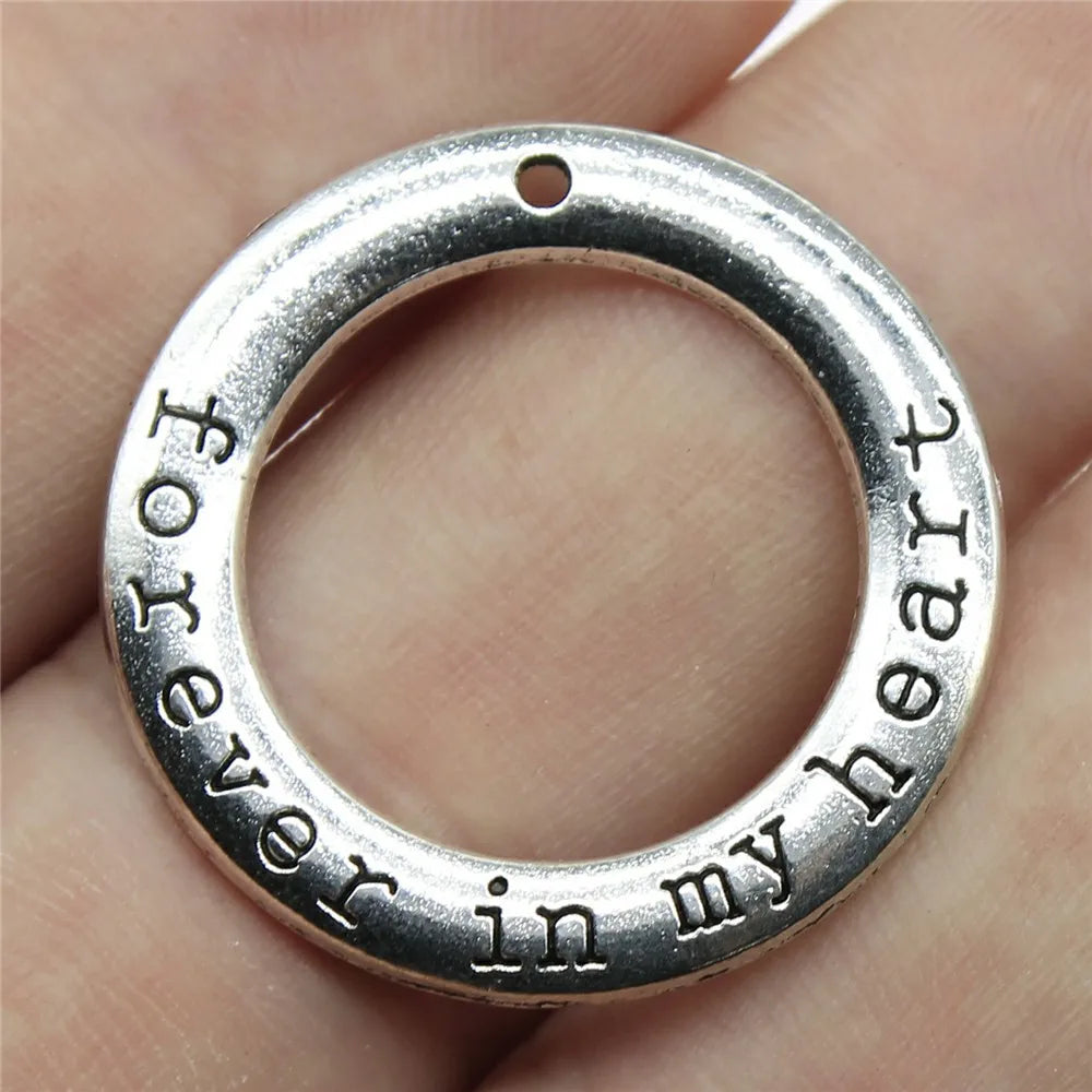 28x28mm 2.9g Zinc Alloy Forever in My Heart Round Ring Letter Charm Pendant for DIY Memorial Jewelry