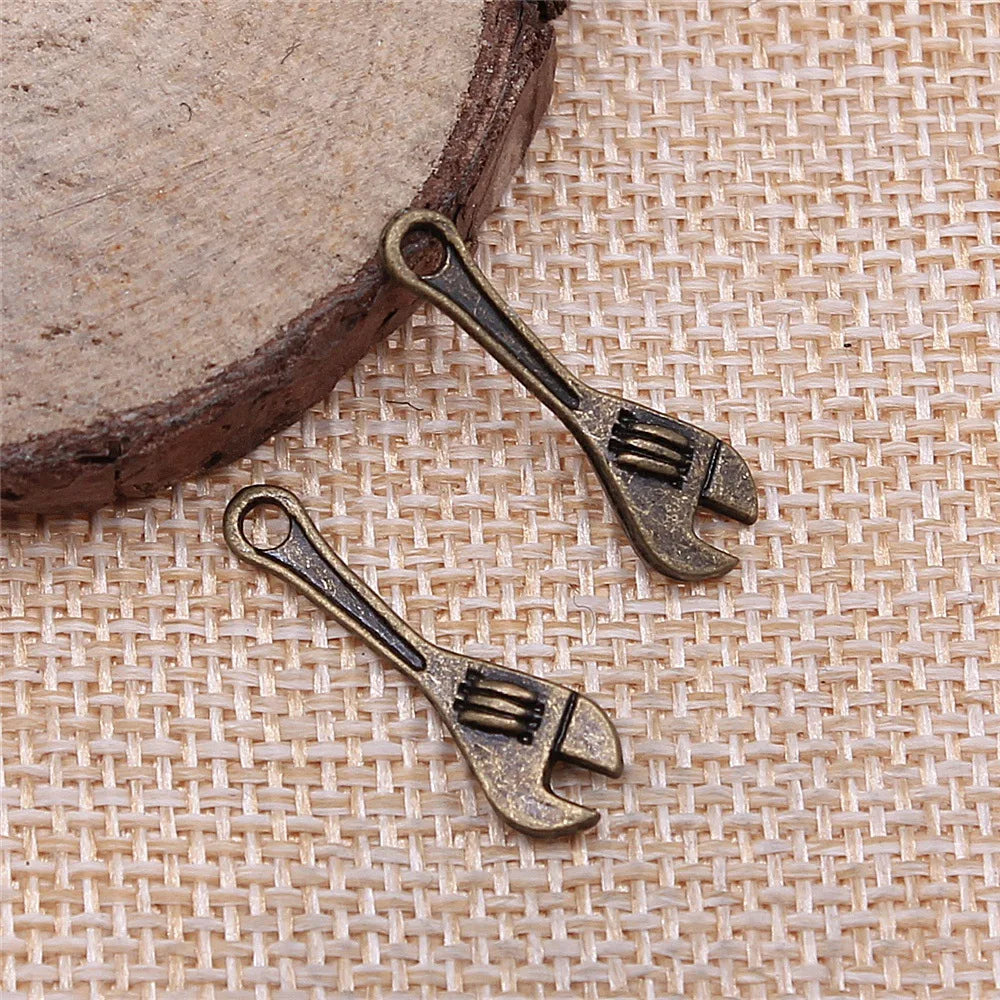 24x7mm 0.9g Multicolor Zinc Alloy Wrench Charm Pendant for DIY Tool Theme Jewelry Making