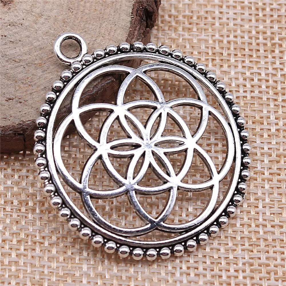 45x40mm 7.3g Antique silver zinc alloy Hollow Flower charm pendant for DIY necklace earring making