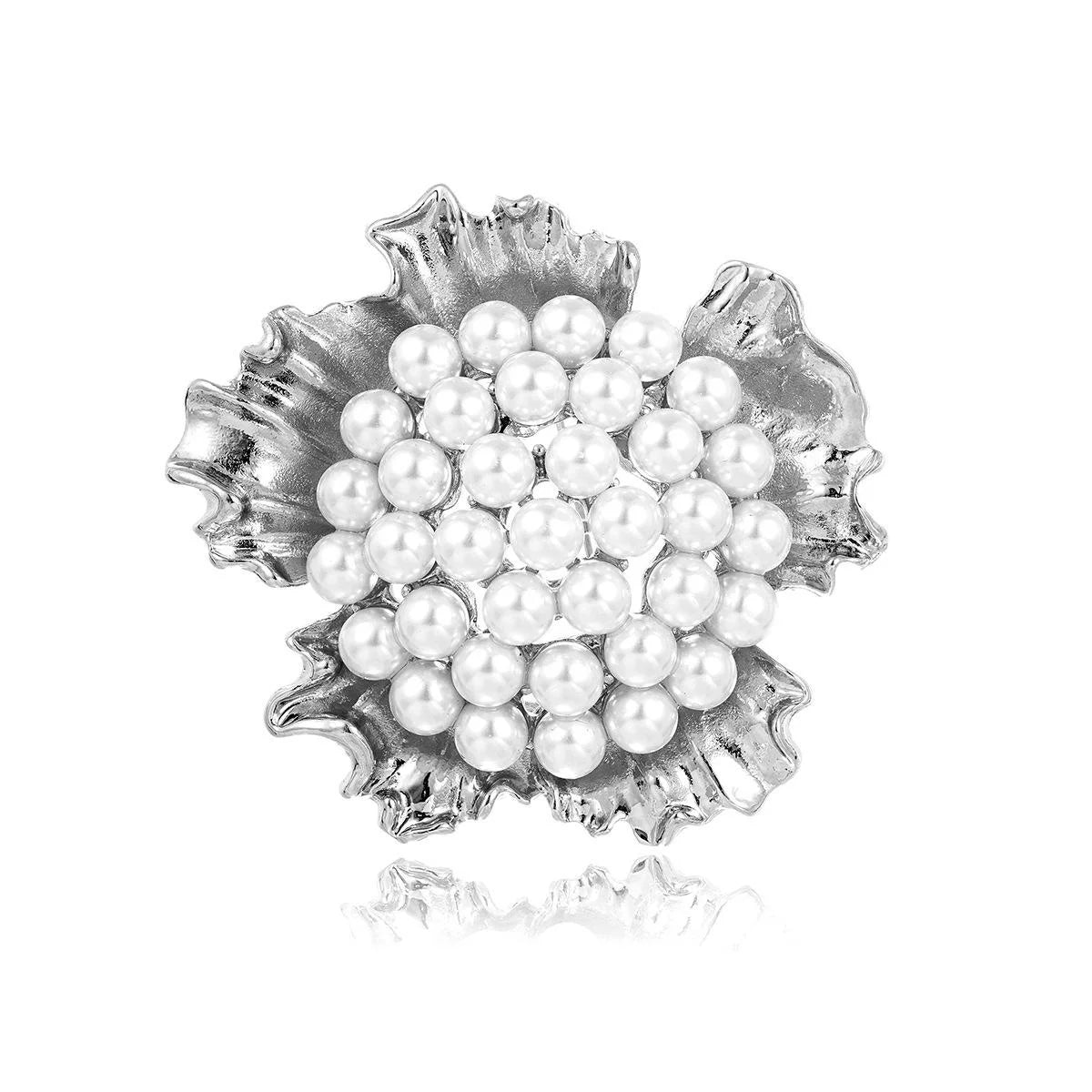 Elegant Sunflower Pearl Alloy Brooch For Women, Silver Flower Lapel Pin Corsage Suit Accessory Gift
