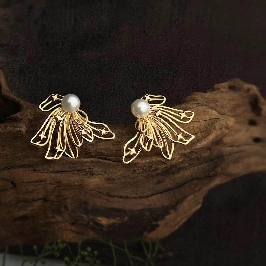 Light Luxury Copper Alloy 3D Hollow Butterfly Drop Earrings Elegant Artistic Geometric Jewelry