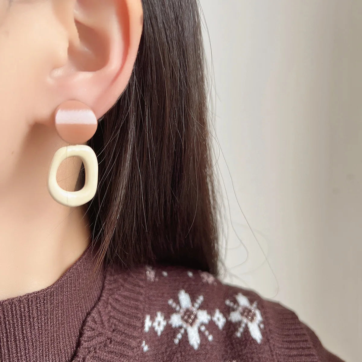 Elegant Vintage Milk Tea Enamel Alloy Round Disc Hollow Oval Drop Stud & Clip On No Piercing Earrings