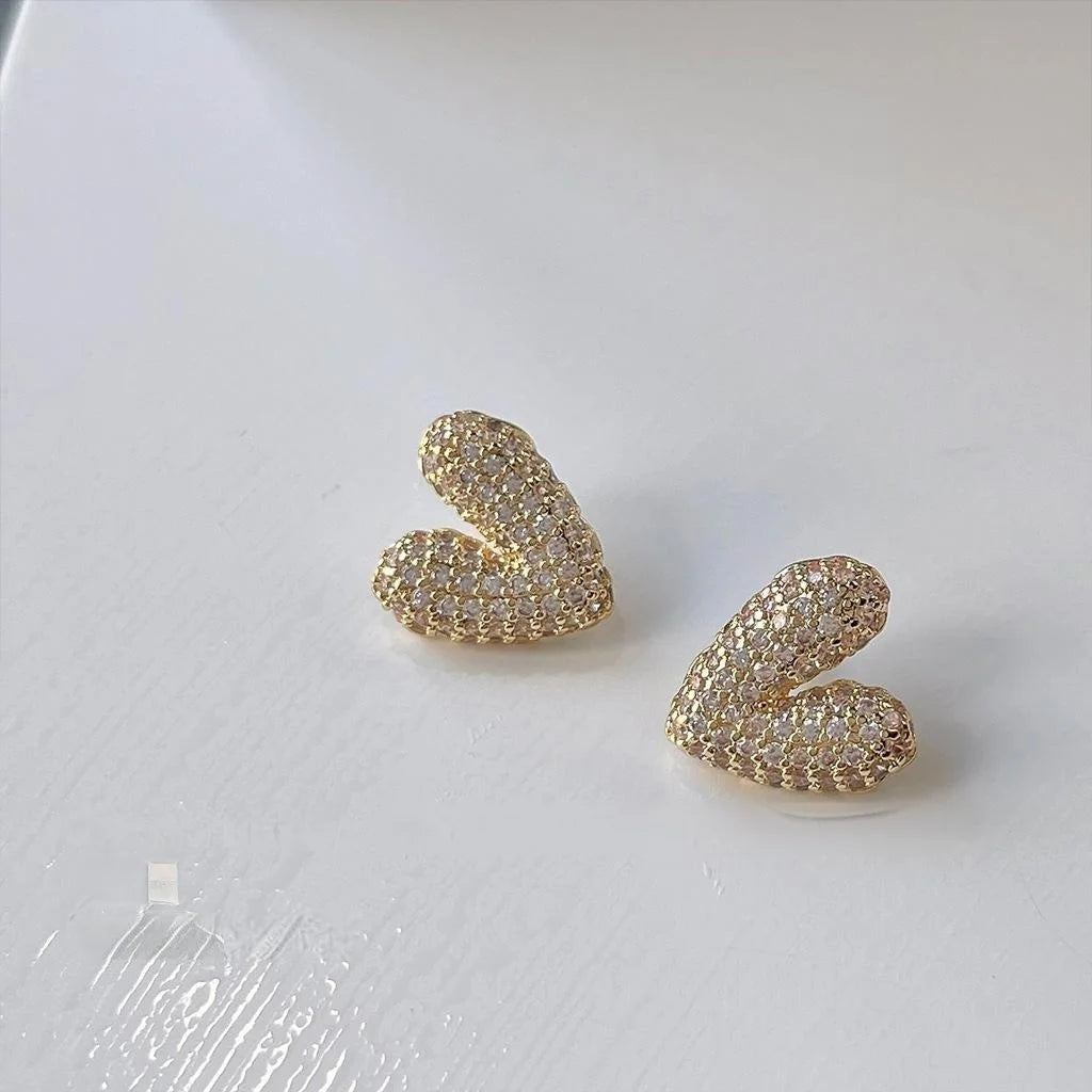 Light Luxury Copper Heart Stud Earrings With Micro Pave Zircon And Silver Plated Pins