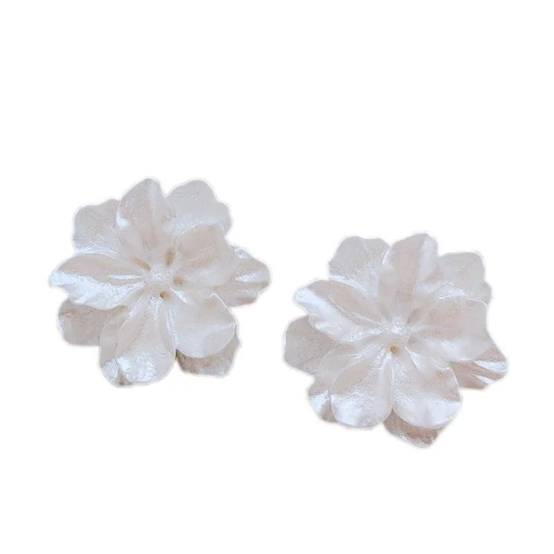 Silver Plated Pin Resin White Flower Stud Earrings For Women Summer Fresh Fashion Jewelry