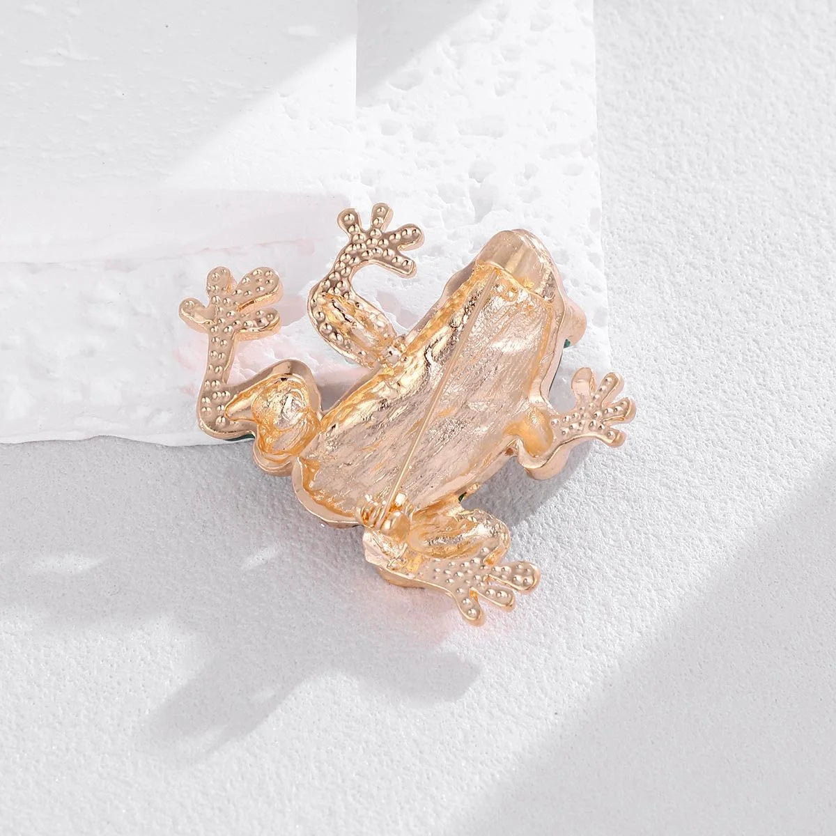 Cute Green Enamel Frog Brooch With Rhinestones, Gold Tone Alloy Lapel Pin Corsage Suit Accessory Gift