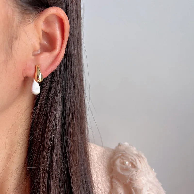 Elegant Minimalist Two Tone Alloy Teardrop Brushed Silver Gold Stud & Clip On No Piercing Earrings