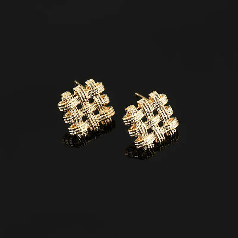 Elegant Gold Alloy Textured Woven Diamond Grid Stud & Clip On No Piercing Fashion Earrings