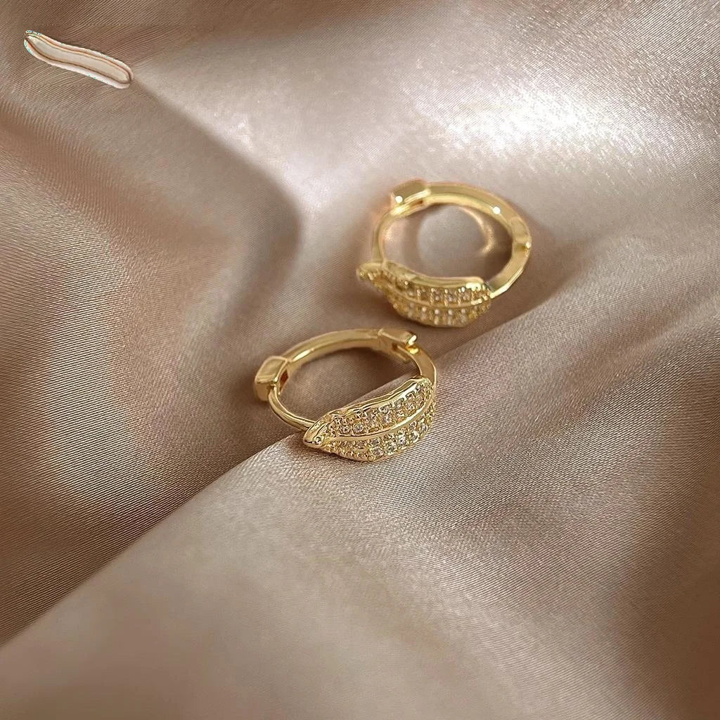 Light Luxury Copper Micro Pave Zircon Leaf Stud Earrings Elegant Small Jewelry