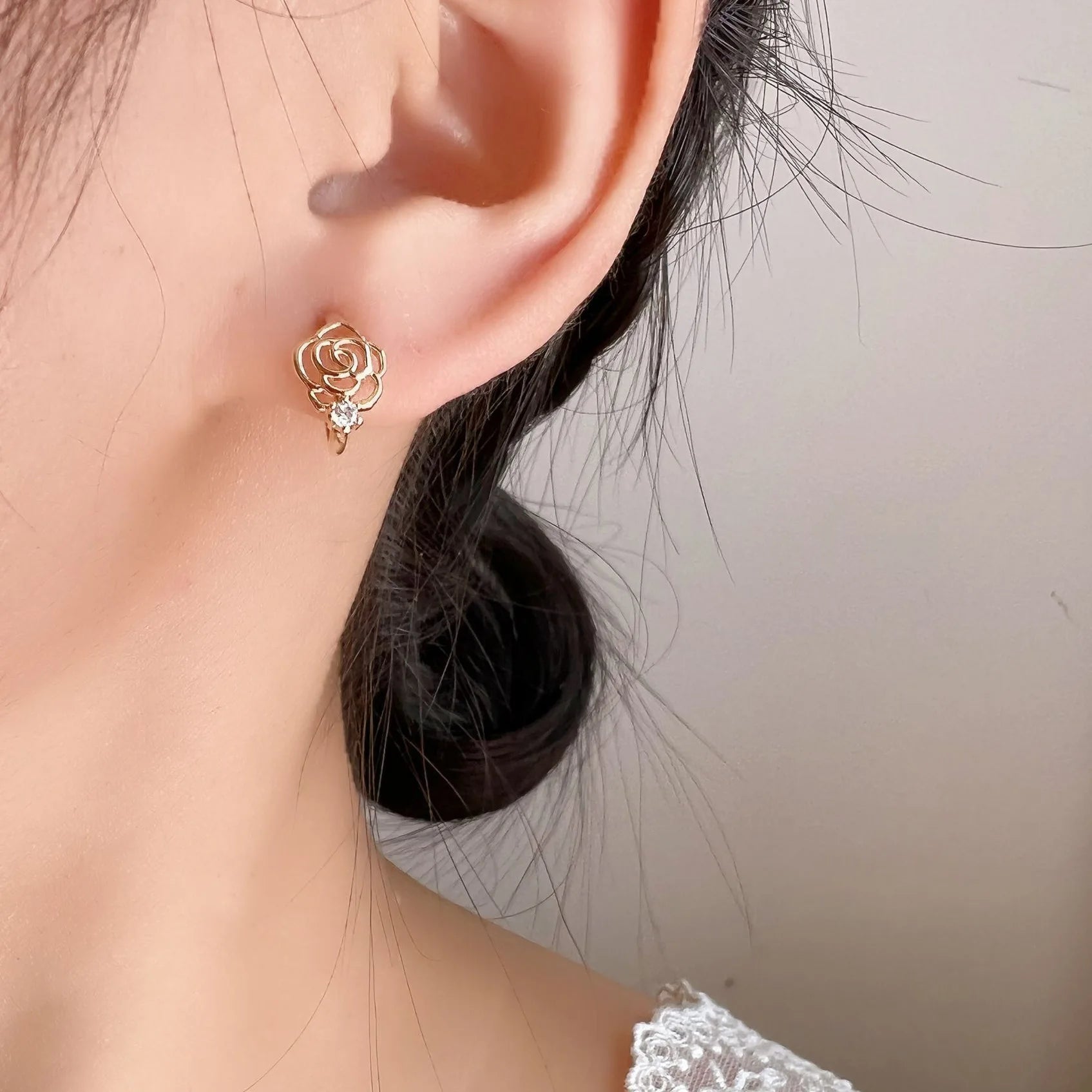 Elegant Gold Tone Alloy Rose Flower Spiral Disc Zircon Stud & Clip On No Piercing Small Hoop Earrings