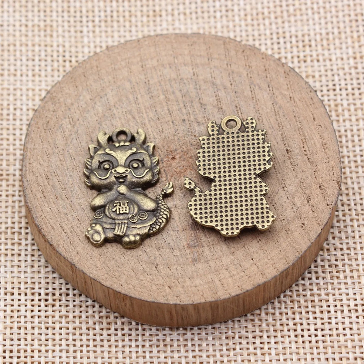 28x18mm 4.2g Multicolor Zinc Alloy Chinese Dragon Charm Pendant for Necklace Bracelet Keychain DIY