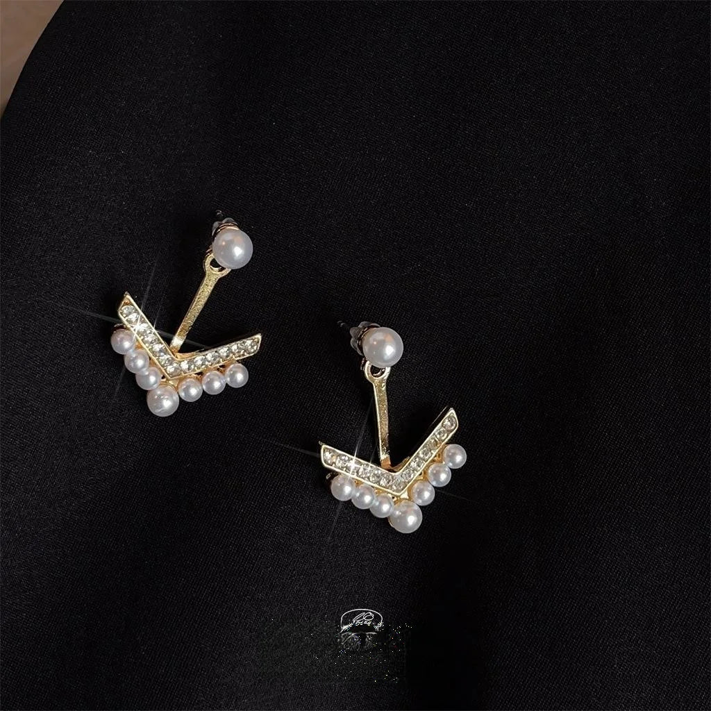 14K Gold Plated Alloy Pearl Triangle Stud Earrings, Style