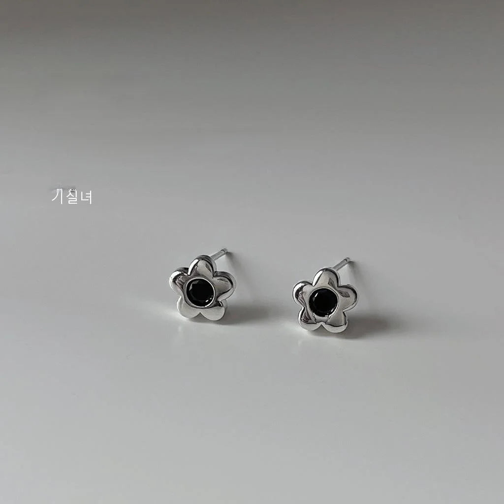 Micro Pave Zircon Mini Flower Stud Earrings Silver Plated Copper Simple Chic Jewelry