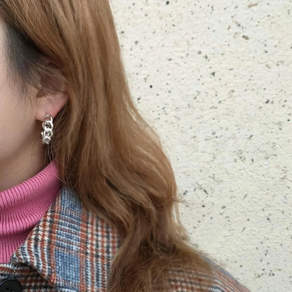 Sweet Cool Alloy Drop Earrings With Silver Plated Pins And Chamfered Square Chain Design