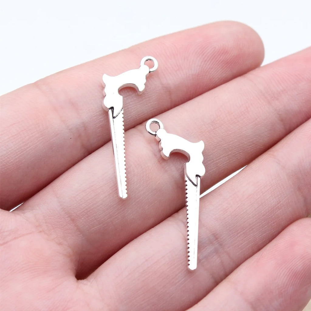 29x11mm 0.79g Antique Silver Zinc Alloy Hand Saw Tool Charm Pendant for DIY Necklace Bracelet Making