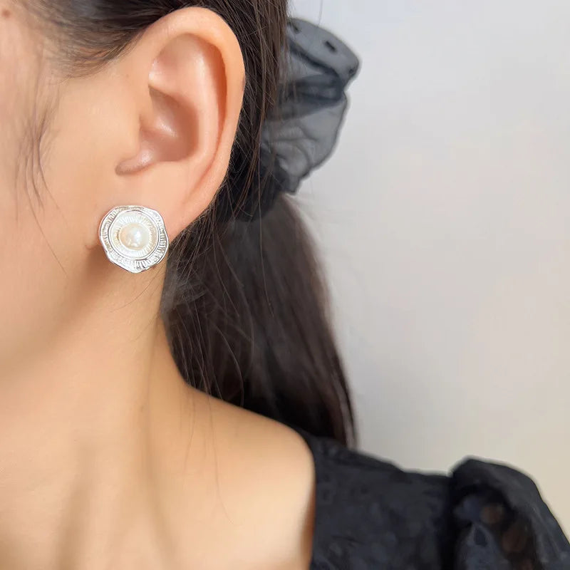 Vintage Seashell Spiral Faux Pearl Alloy Stud & Clip On No Piercing Elegant Niche Design Earrings