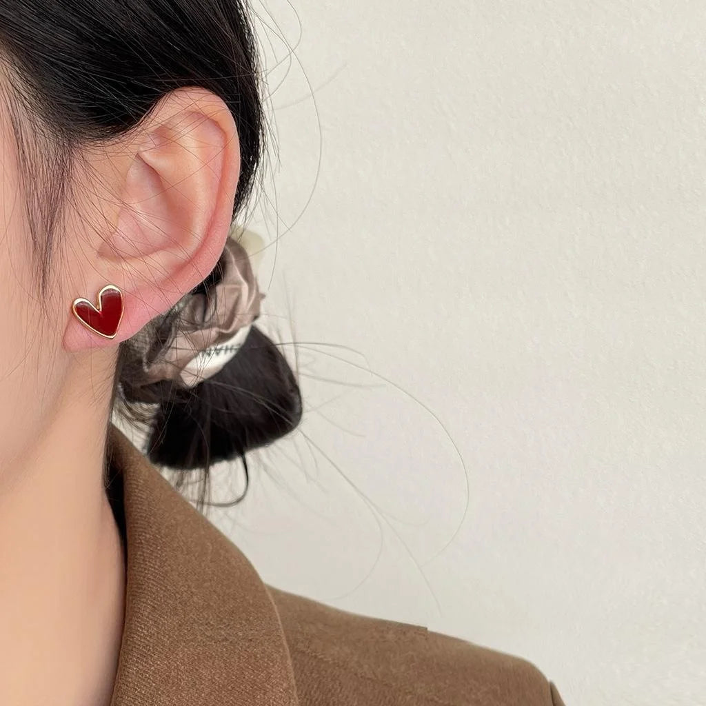 14K Plated Copper Heart Stud Earrings, Minimalist Vintage Light Luxury Enamel Jewelry