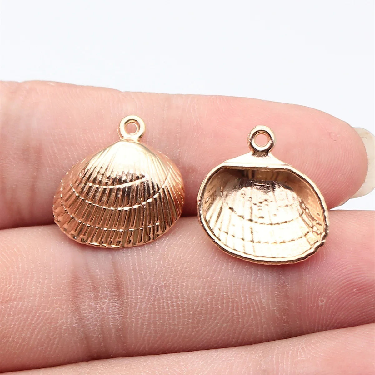 19x18mm 1.8g KC Gold Plated Zinc Alloy Shell Charm Pendant for DIY Necklace and Bracelet Making