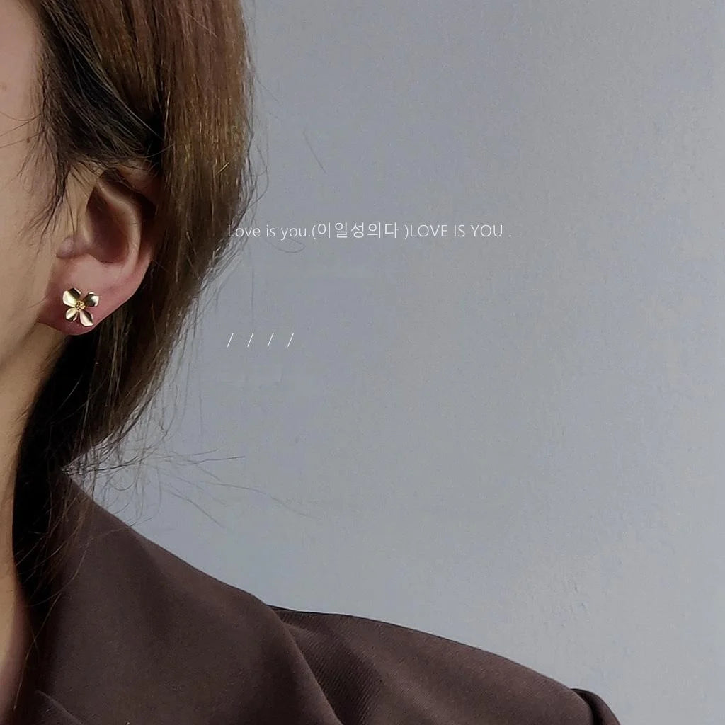 Mini Matte Silver Plated Copper Flower Petal Stud Earrings For Everyday Sleep-Friendly Wear