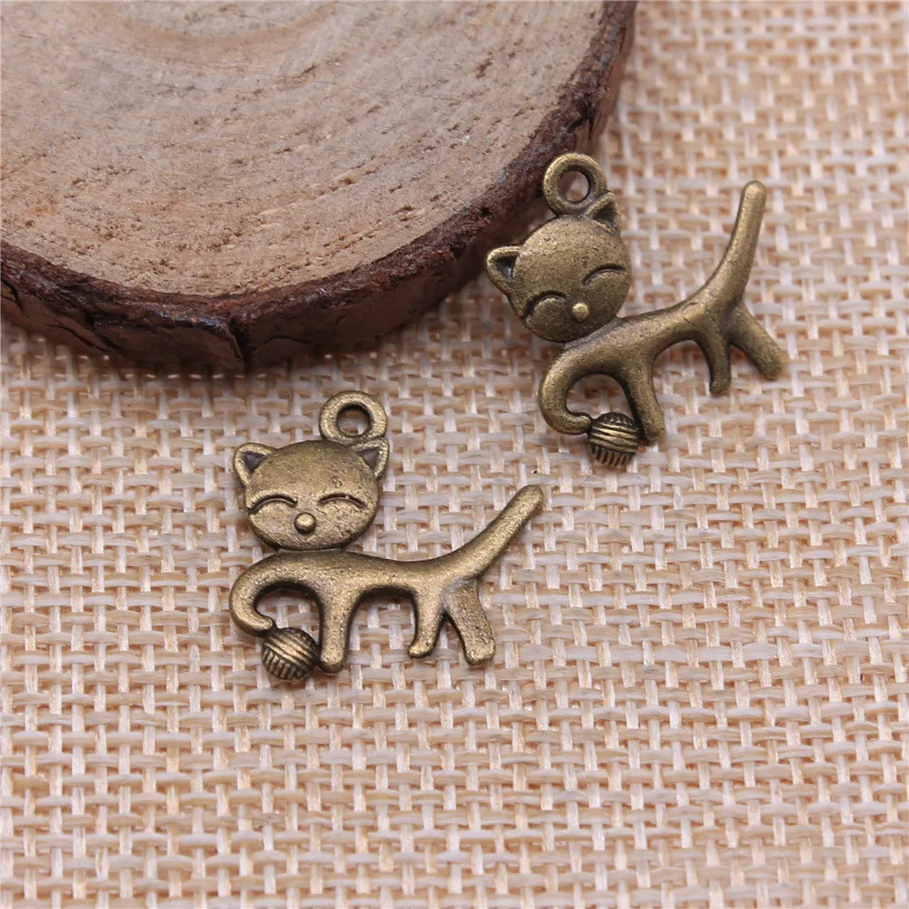 19x18mm 1.3g Multicolor Zinc Alloy Cat Charm Pendant for DIY Clothing and Jewelry Making