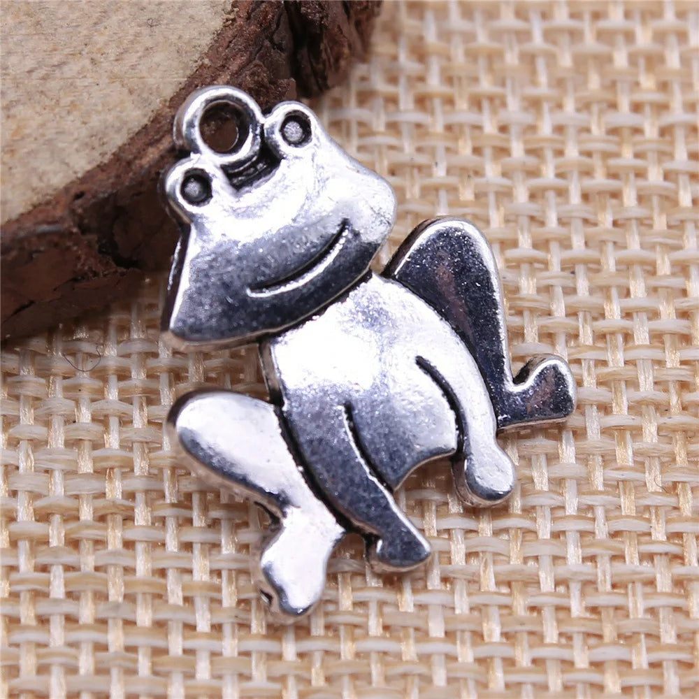 24x18mm 2.2g Antique Silver Zinc Alloy Big Eye Frog Charm Pendant for DIY Necklace Making