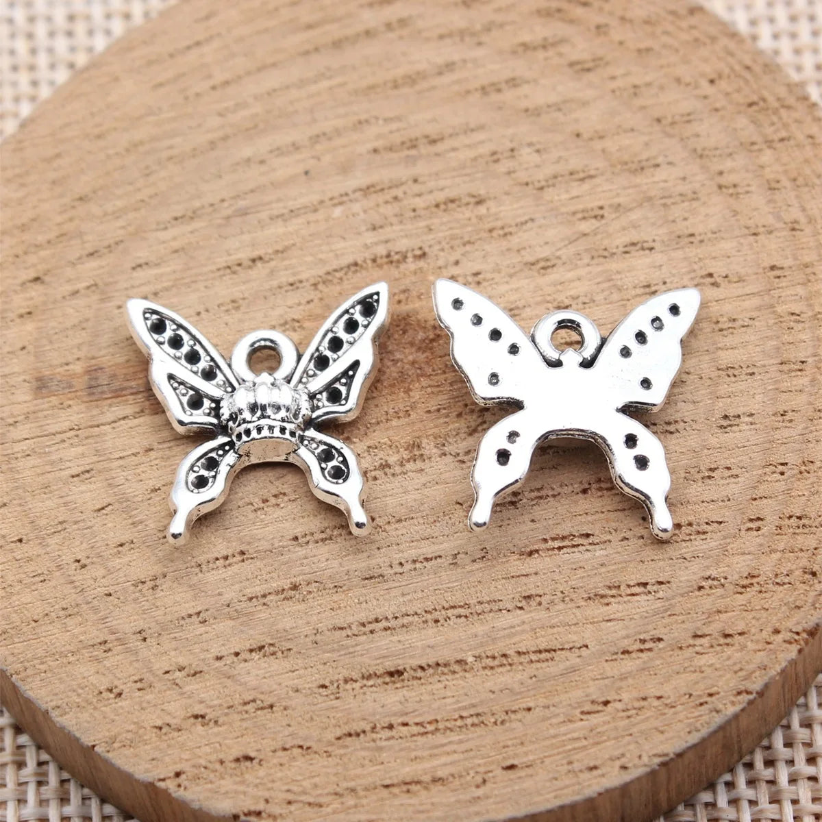 17x17mm 1.45g Antique Silver Zinc Alloy Crown Butterfly Charm Pendant for DIY Jewelry Making