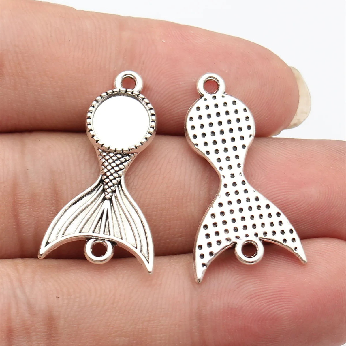 31x17mm 2.6g Antique Silver Zinc Alloy Mermaid Tail Connector Charm for DIY Bracelet Necklace Making