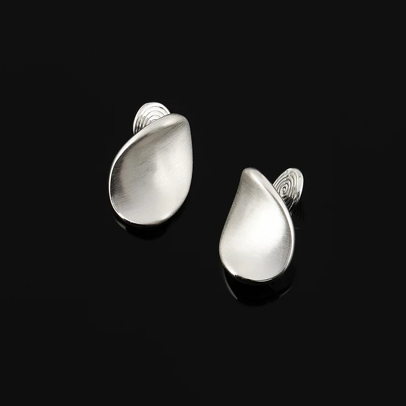 Elegant Brushed Alloy Irregular Oval Metal Stud & Clip On No Piercing Minimalist Commuter Earrings
