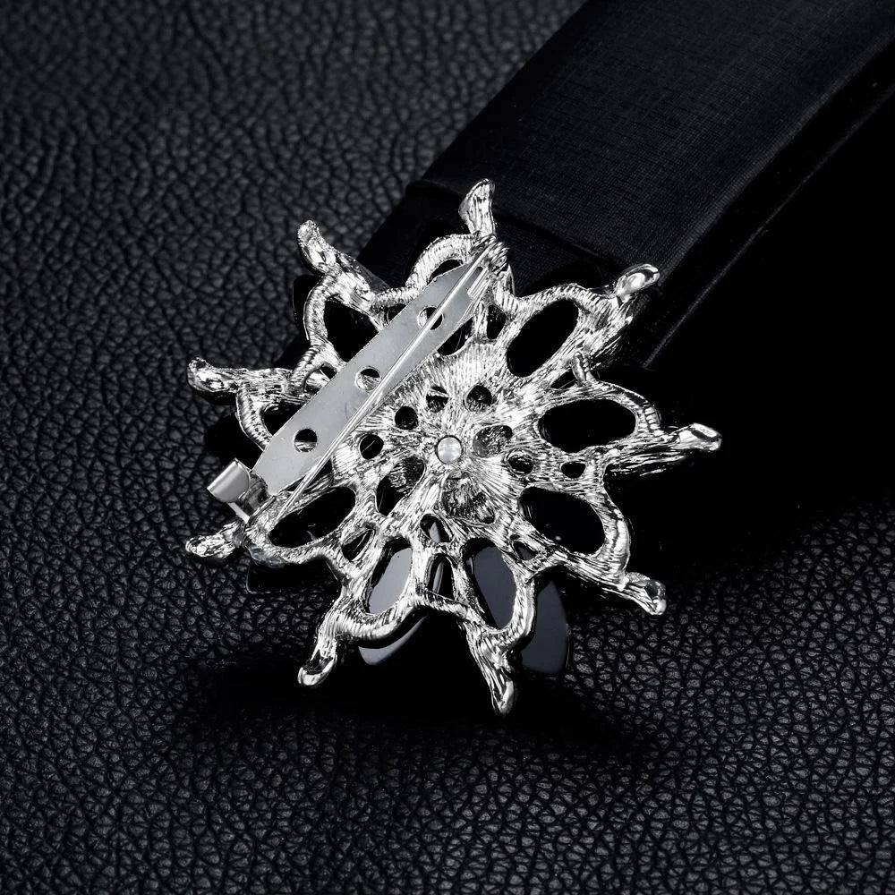 Elegant Black Resin Flower Brooch With Rhinestone Alloy Petals, Luxury Lapel Pin Corsage Suit Accessory